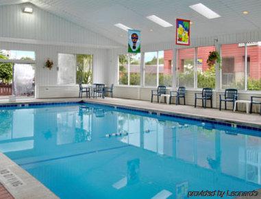 Super 8 Beachfront By Wyndham Mackinaw City, Mi Einrichtungen foto